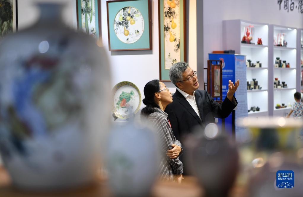 九乐棋牌平台